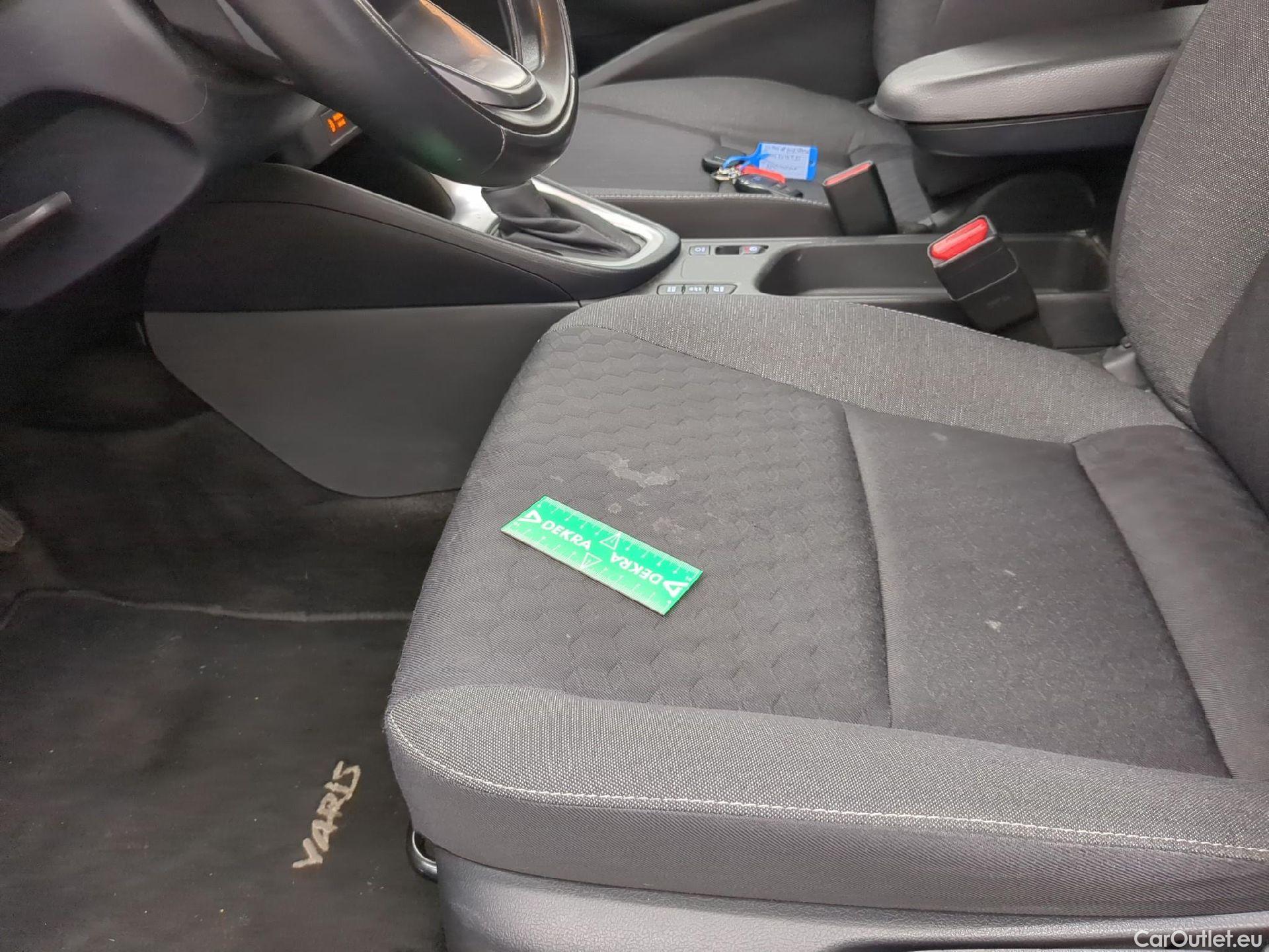  Toyota  Yaris TOYOTA  Hybride / 2019 / 5P / Berline Hybride 116h France Business Stage Acad #11