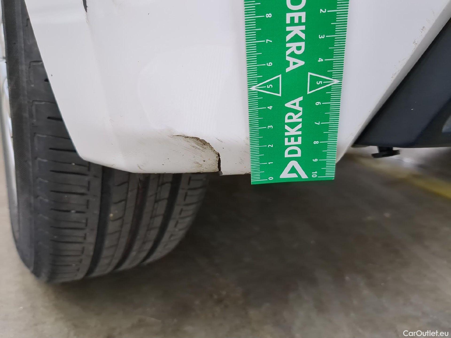  Toyota  Yaris TOYOTA  Hybride / 2019 / 5P / Berline Hybride 116h France Business Stage Acad #17