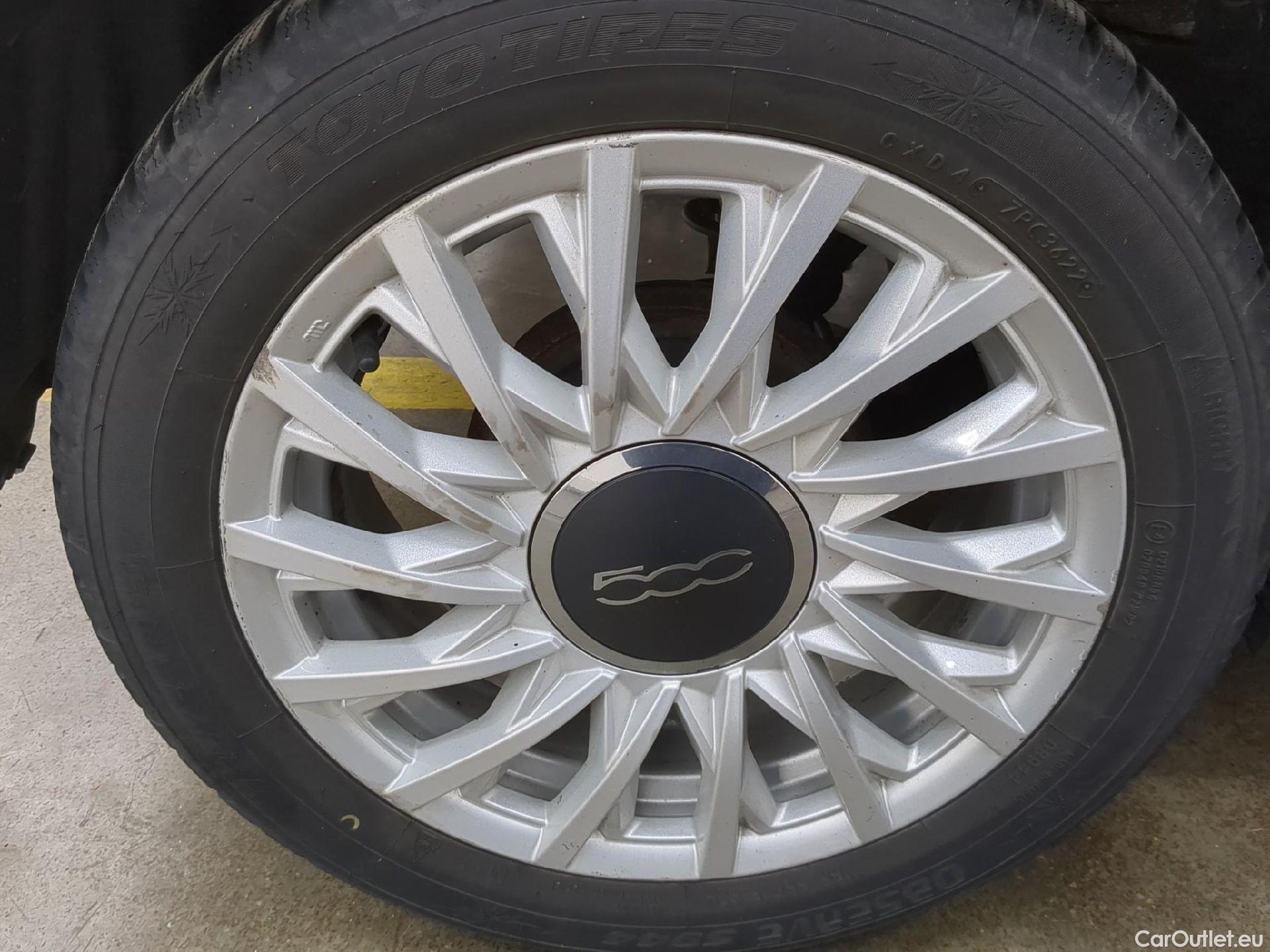  Fiat  500 FIAT  / 2015 / 3P / Berline 1.0 70ch BSG Dolcevita #11