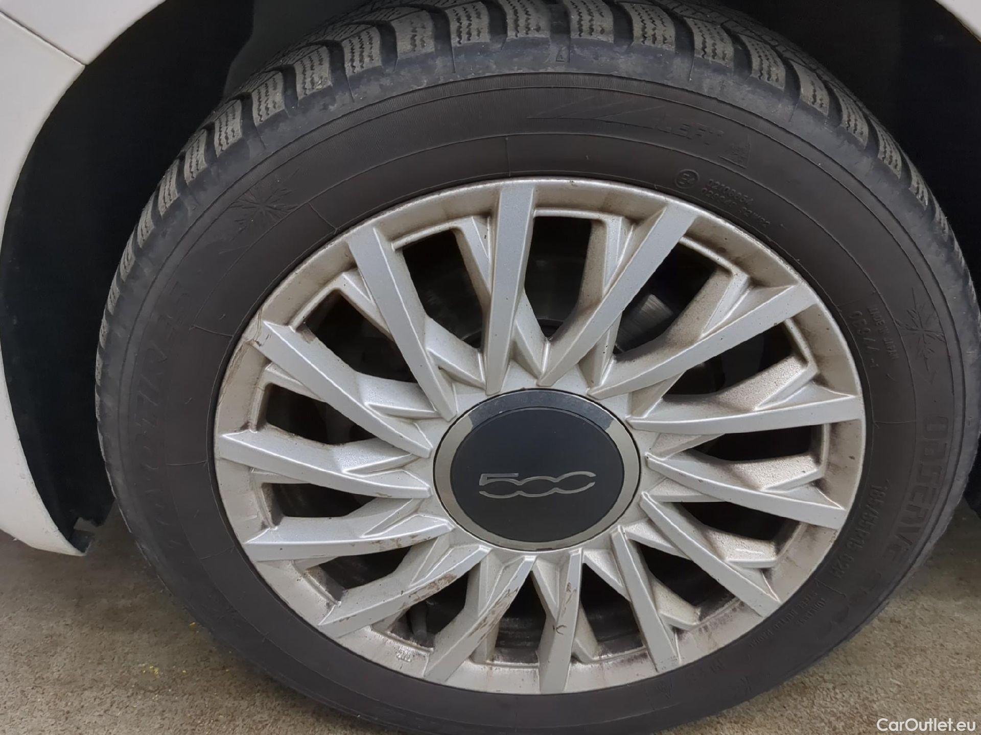  Fiat  500 FIAT  / 2015 / 3P / Berline 1.0 70ch BSG Dolcevita #16