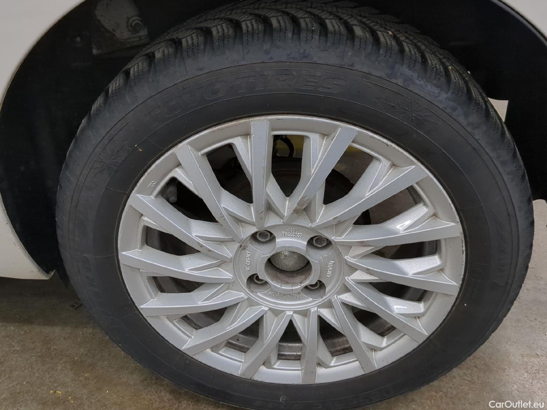  Fiat  500 FIAT  / 2015 / 3P / Berline 1.0 70ch BSG Dolcevita #17