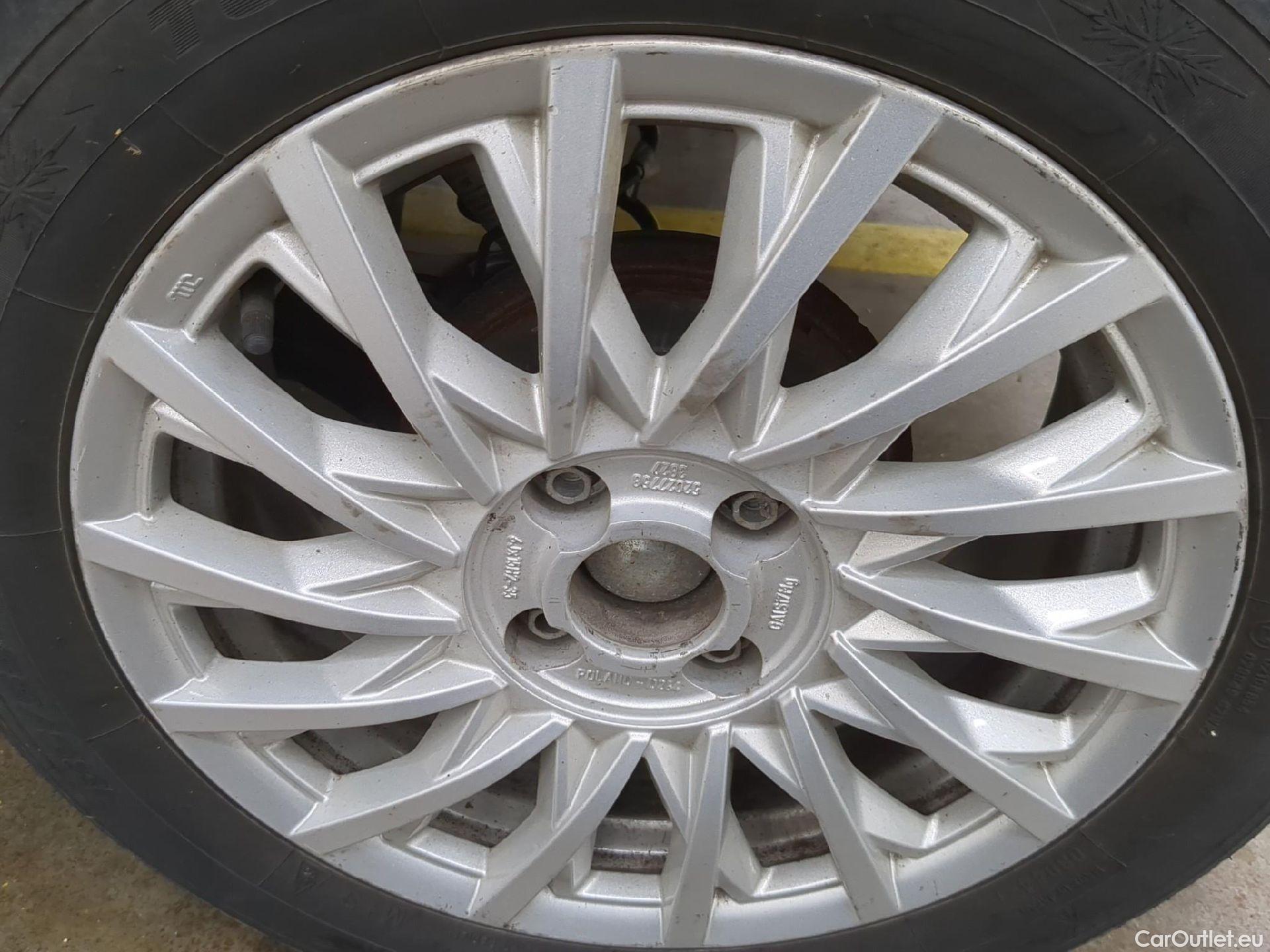  Fiat  500 FIAT  / 2015 / 3P / Berline 1.0 70ch BSG Dolcevita #18