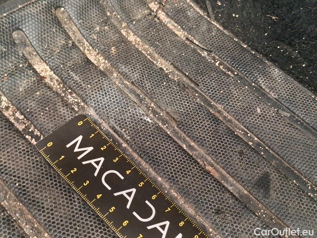  Peugeot  208  Allure Business 1.5 HDi 100CV BVM6 E6d #13