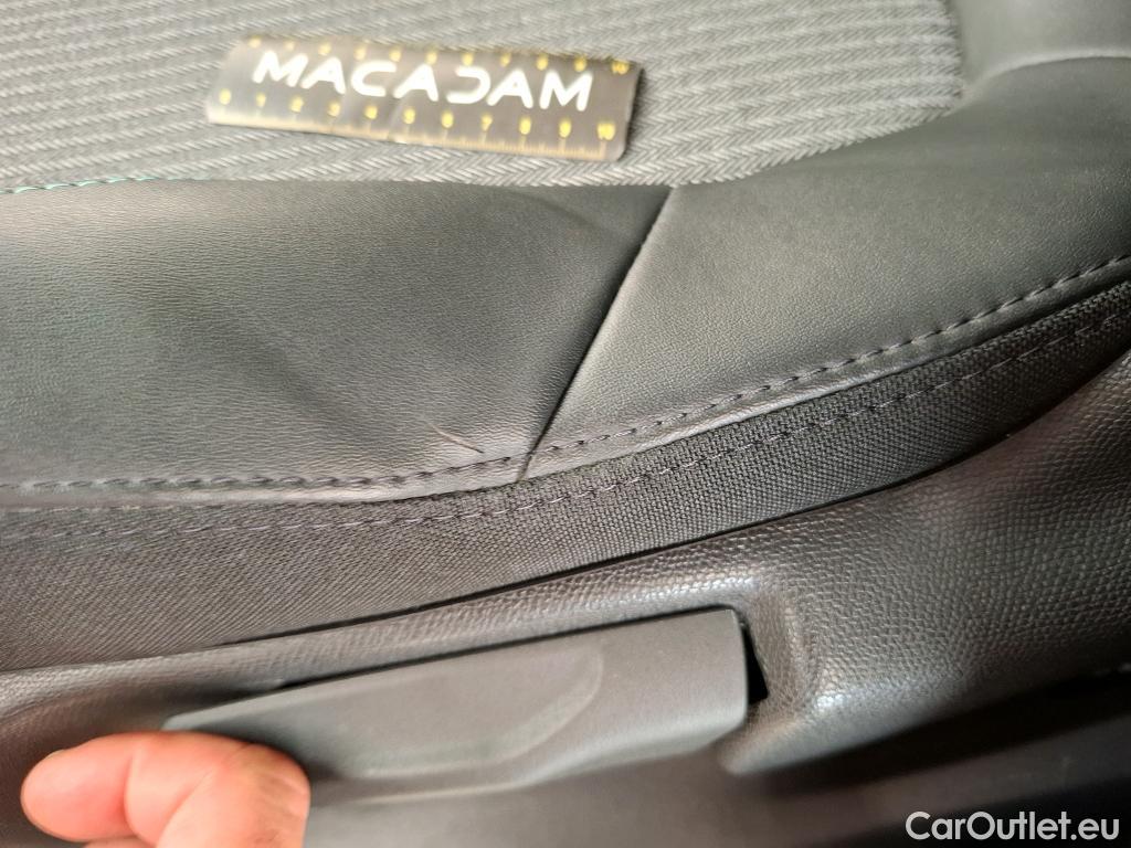  Peugeot  3008  Allure Pack 1.5 HDi 130CV BVA8 E6d #2