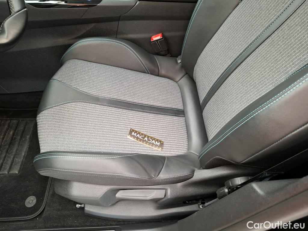  Peugeot  3008  Allure Pack 1.5 HDi 130CV BVA8 E6d #1