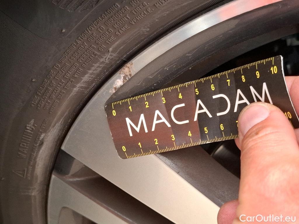  Peugeot  3008  Allure Pack 1.5 HDi 130CV BVA8 E6d #9