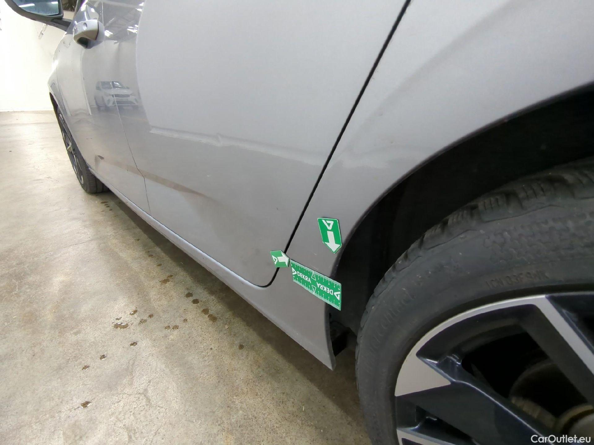  Peugeot  308  Allure Pack 1.5 HDi 130CV BVA8 E6d #29