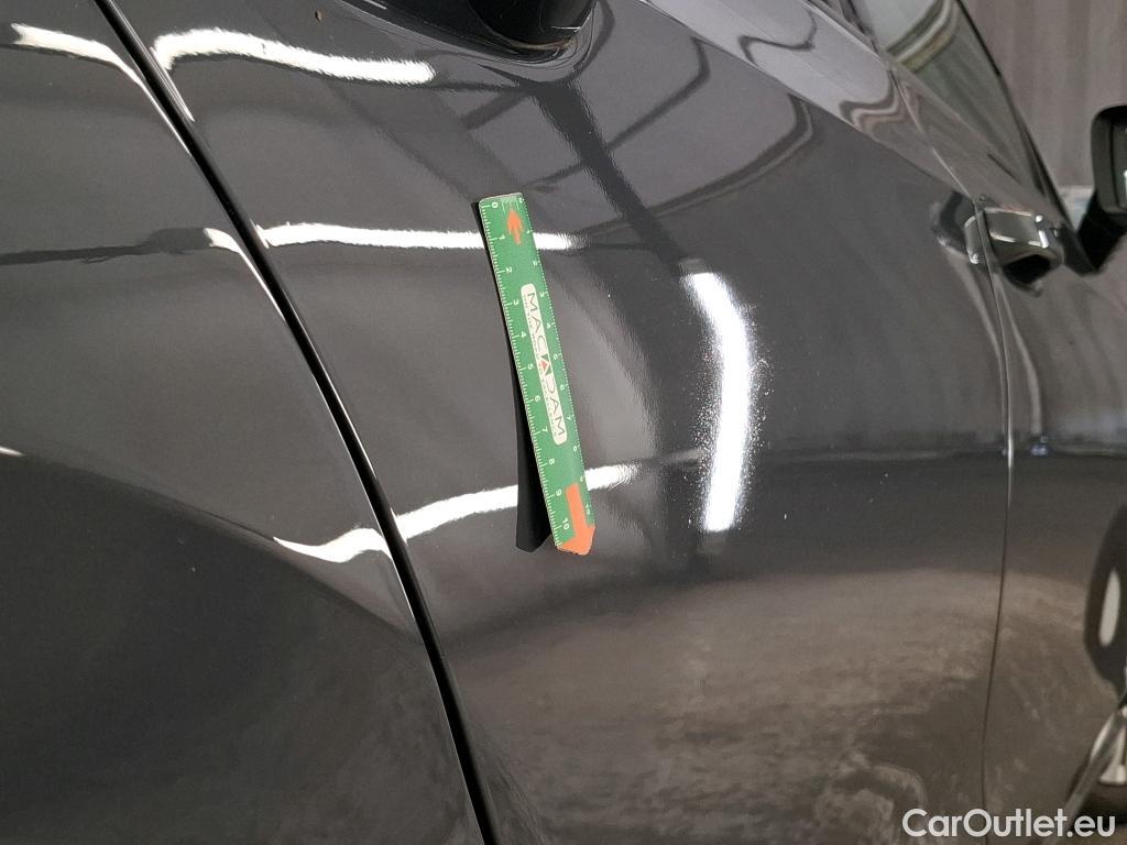  Volkswagen  Golf  VIII Berline Life Plus 2.0 TDI 115CV BVA7 E6d #4