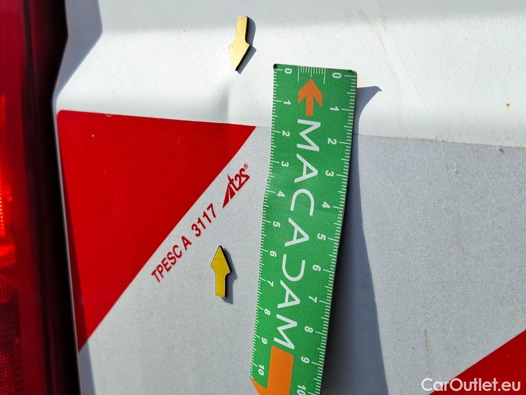  Peugeot  Boxer PEUGEOT  VU 4p Fourgon BLUEHDI 110 PREMIUM 330 L2H2 #50