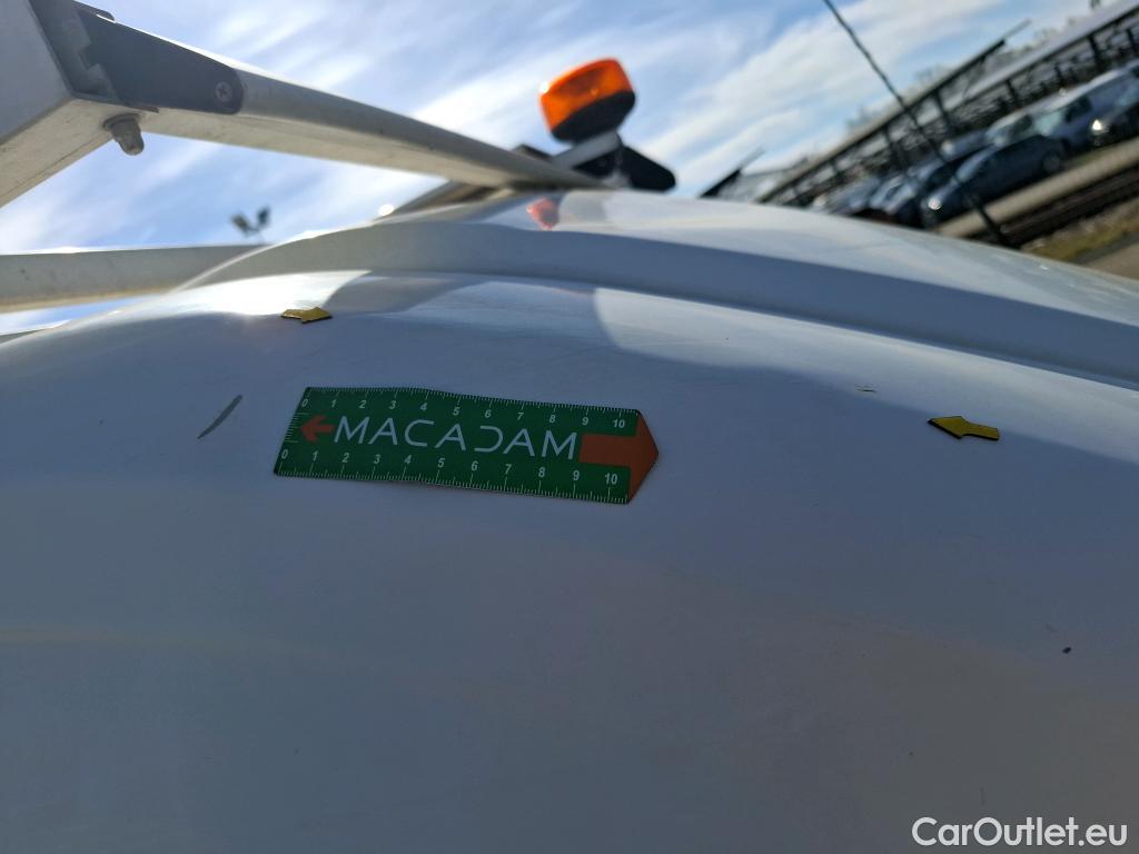  Peugeot  Boxer PEUGEOT  VU 4p Fourgon BLUEHDI 110 PREMIUM 330 L2H2 #19