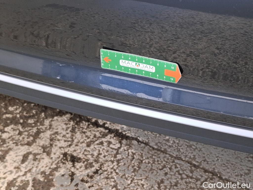  Audi  A3 AUDI  Sportback / 2020 / 5P / Berline 40 TFSI e 204 S Tronic Design Luxe #10