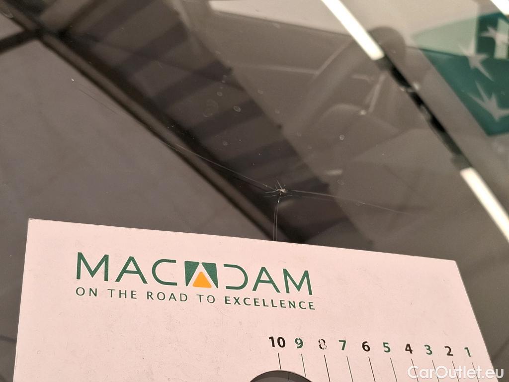  Audi  A3 AUDI  Sportback / 2020 / 5P / Berline 40 TFSI e 204 S Tronic Design Luxe #2