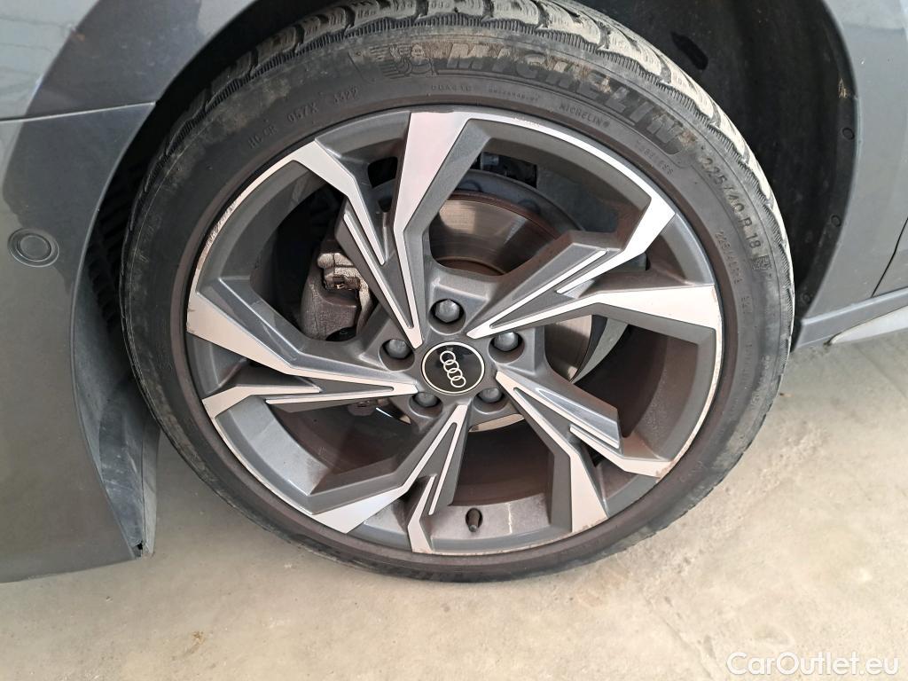  Audi  A3 AUDI  Sportback / 2020 / 5P / Berline 35 TFSI 150 MHEV S Tronic S Line #30