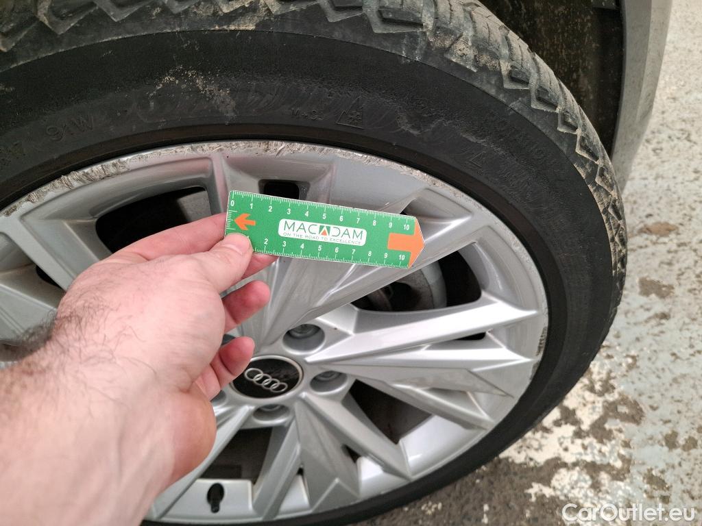  Audi  A3 AUDI  Sportback / 2020 / 5P / Berline 40 TFSI e 204 S Tronic Design Luxe #29