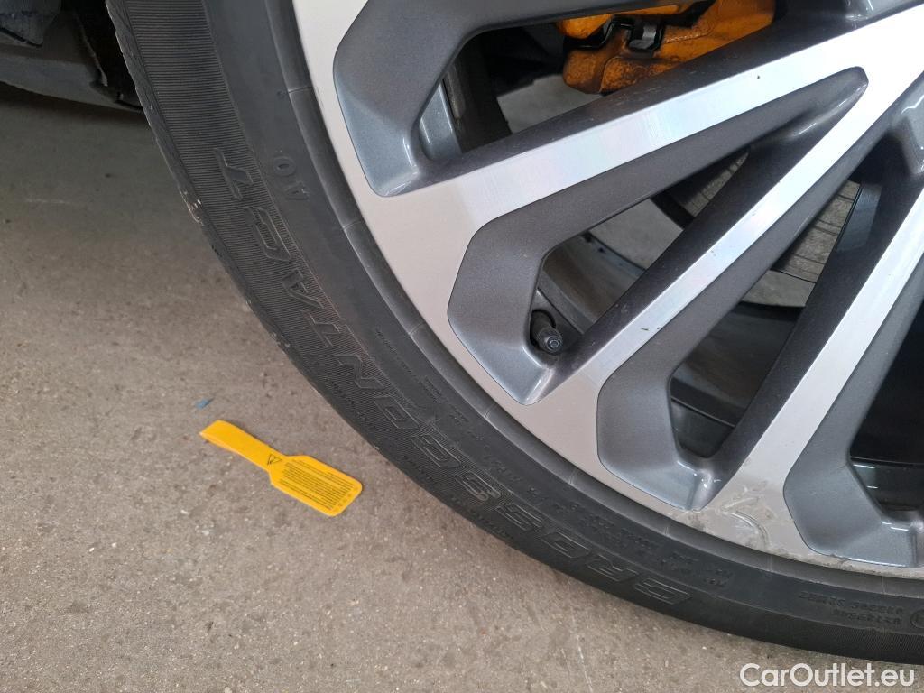  Audi  E-TRON AUDI  Sportback / 2019 / 5P / SUV 55 Quattro Avus #44