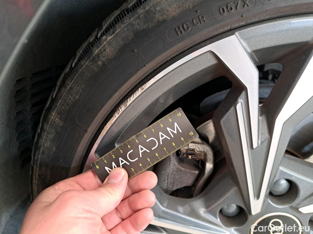  Audi  A3 AUDI  Sportback / 2020 / 5P / Berline 35 TFSI 150 MHEV S Tronic S Line #32