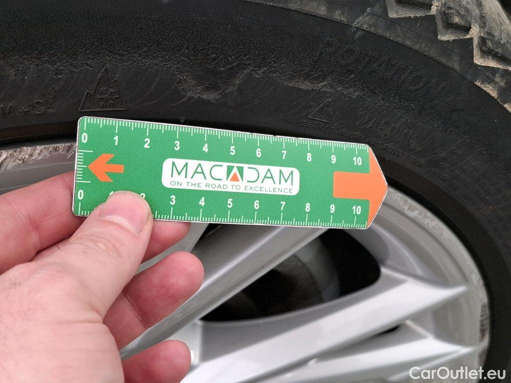  Audi  A3 AUDI  Sportback / 2020 / 5P / Berline 40 TFSI e 204 S Tronic Design Luxe #19