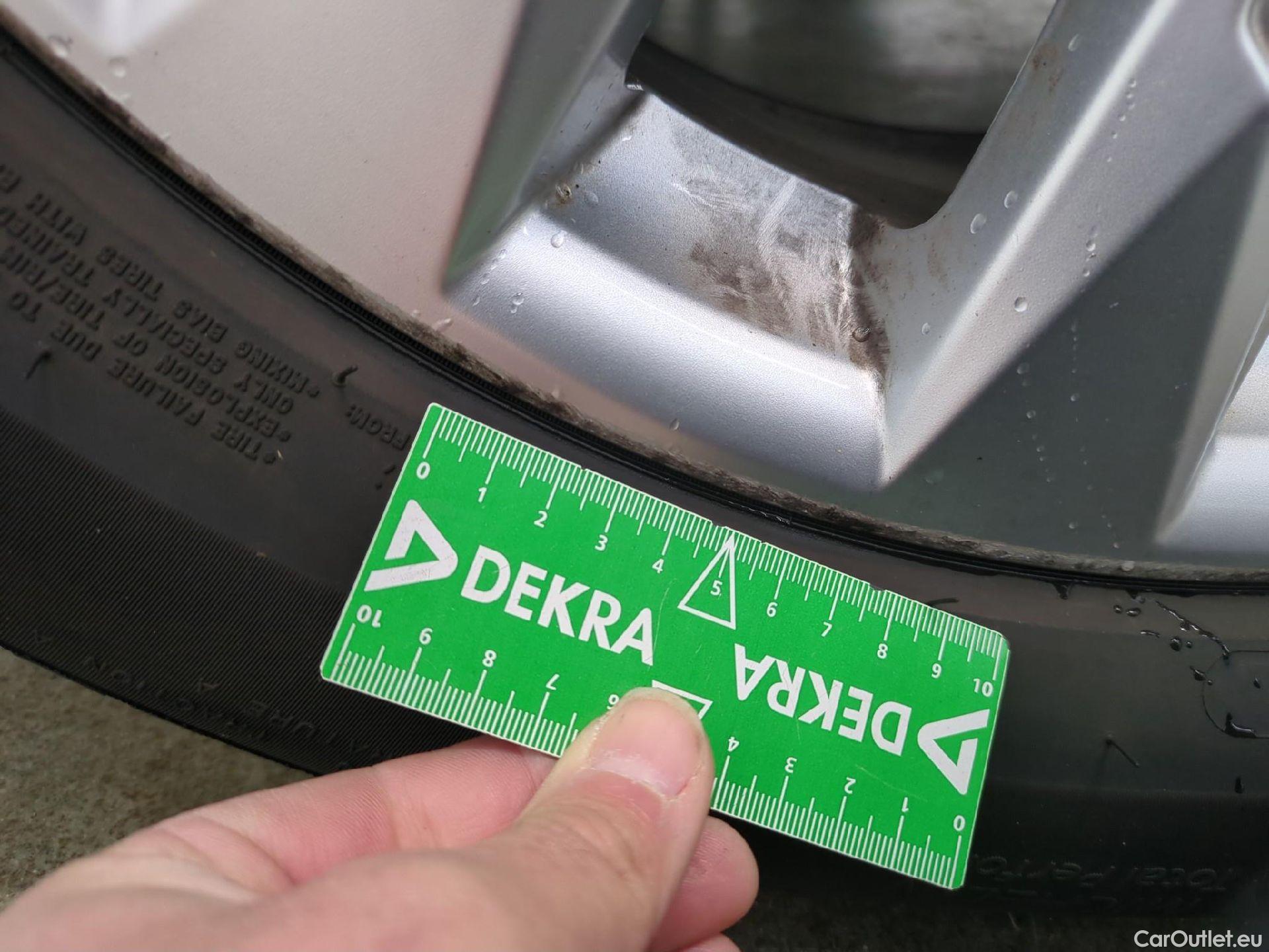  Audi  Q3 AUDI  / 2018 / 5P / SUV 45 TFSI E 245 S TRONIC S LINE #5