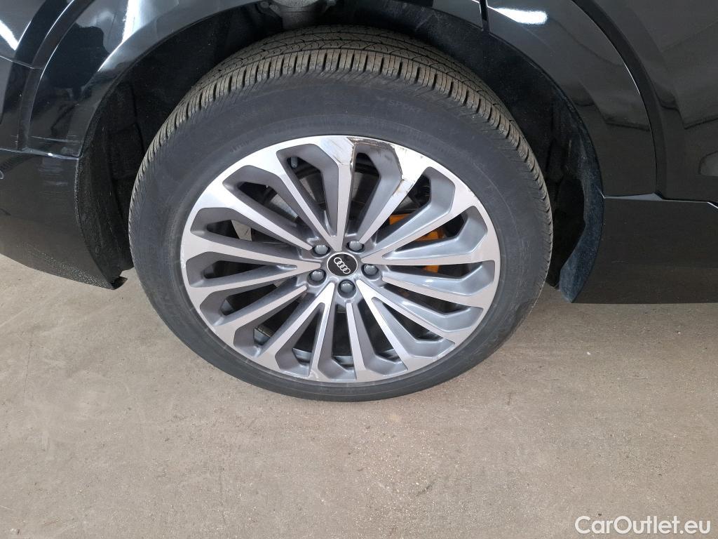  Audi  E-TRON AUDI  Sportback / 2019 / 5P / SUV 55 Quattro Avus #31