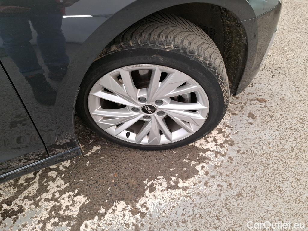  Audi  A3 AUDI  Sportback / 2020 / 5P / Berline 40 TFSI e 204 S Tronic Design Luxe #26