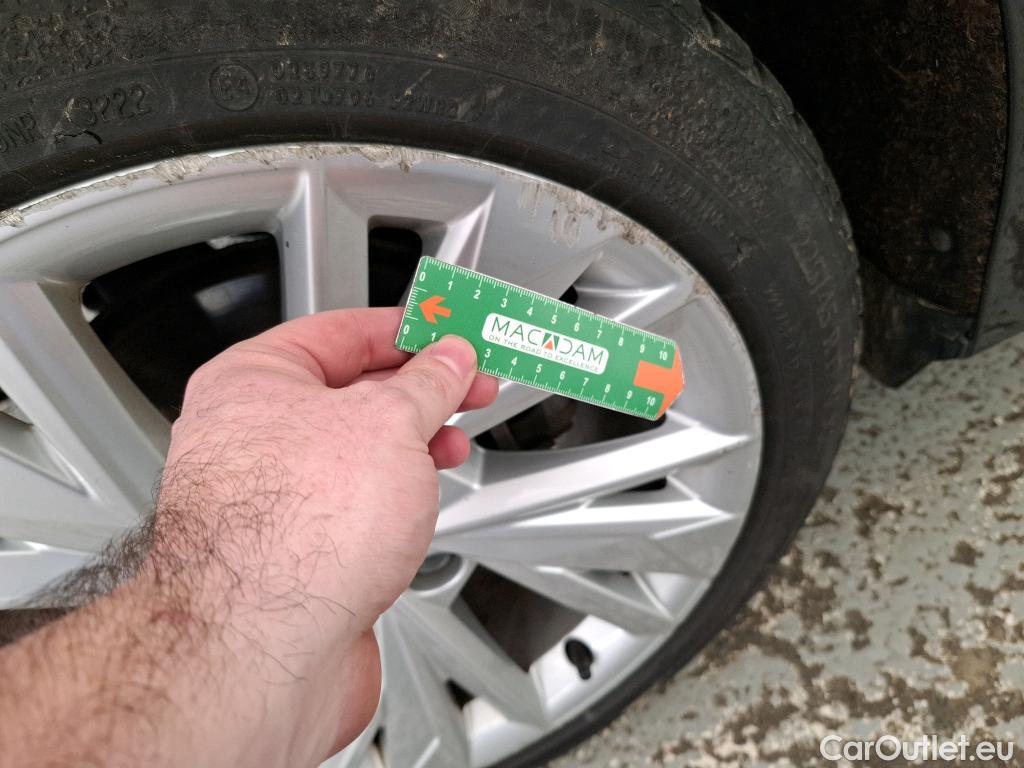  Audi  A3 AUDI  Sportback / 2020 / 5P / Berline 40 TFSI e 204 S Tronic Design Luxe #37