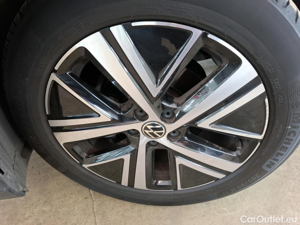  Volkswagen  Taigo  Style 1.0 TSI 110CV BVA7 E6d #13