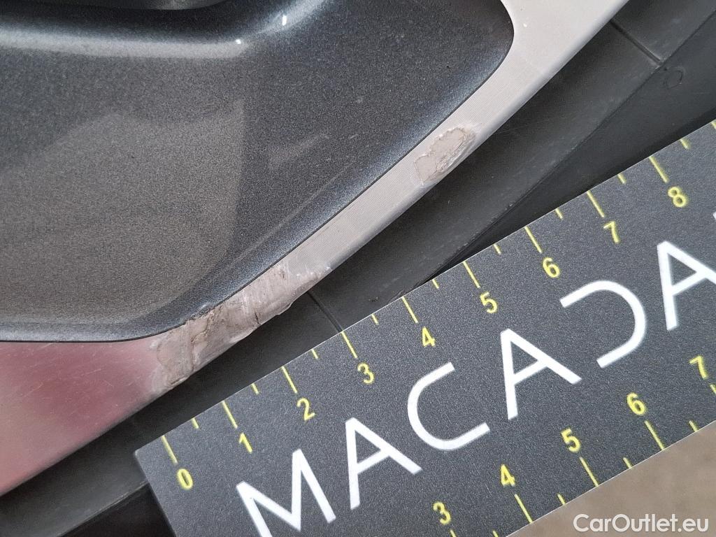  Audi  E-TRON AUDI  Sportback / 2019 / 5P / SUV 55 Quattro Avus #36