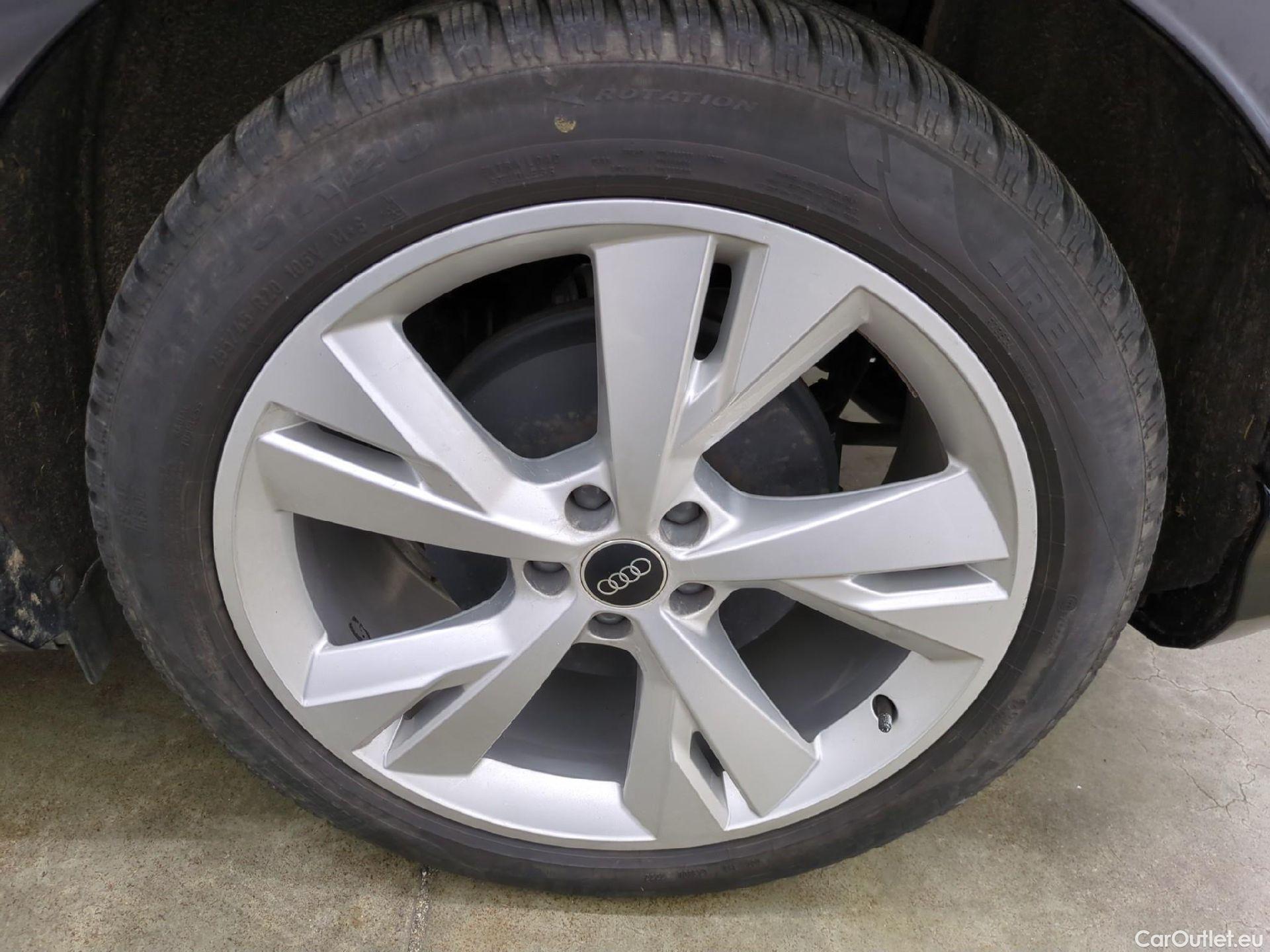  Audi  Q4 E-Tron  40 e-tron S line 55kWh BVA #6