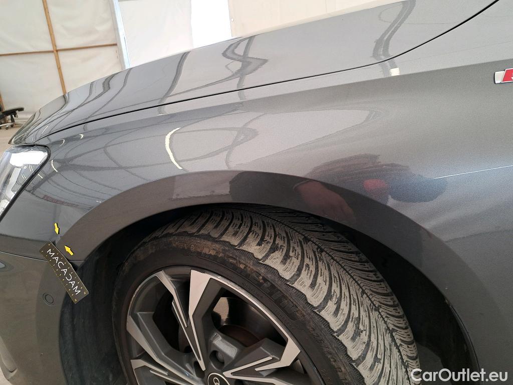  Audi  A3 AUDI  Sportback / 2020 / 5P / Berline 35 TFSI 150 MHEV S Tronic S Line #48