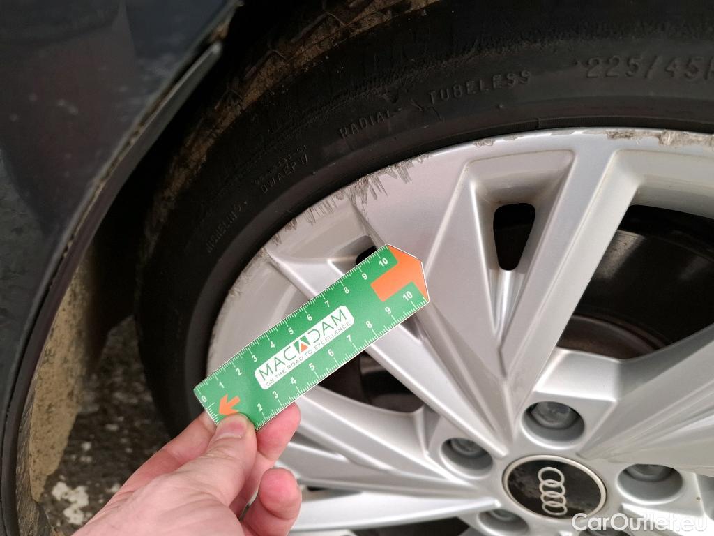  Audi  A3 AUDI  Sportback / 2020 / 5P / Berline 40 TFSI e 204 S Tronic Design Luxe #30