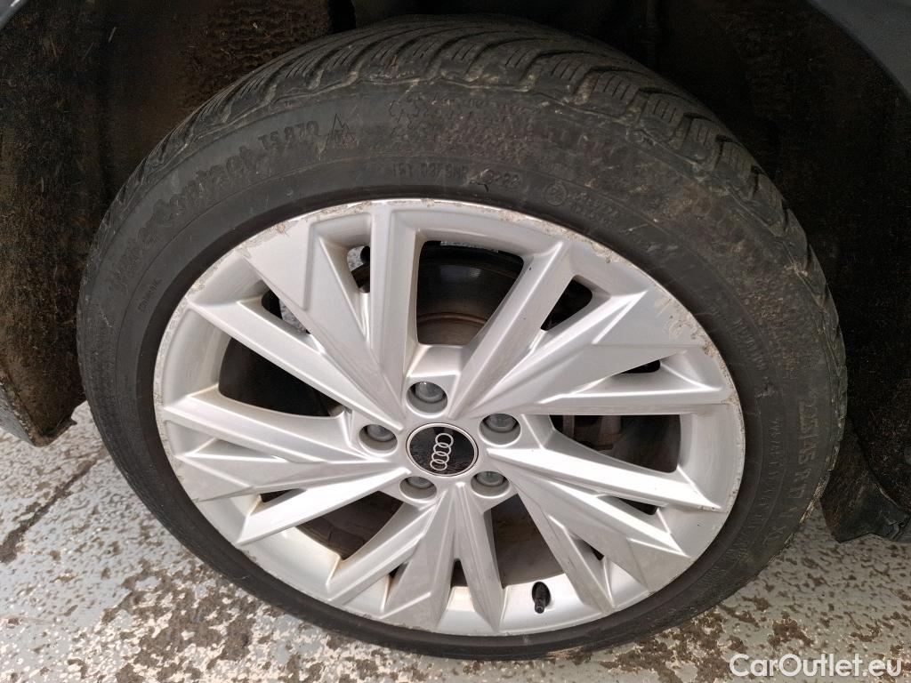  Audi  A3 AUDI  Sportback / 2020 / 5P / Berline 40 TFSI e 204 S Tronic Design Luxe #23