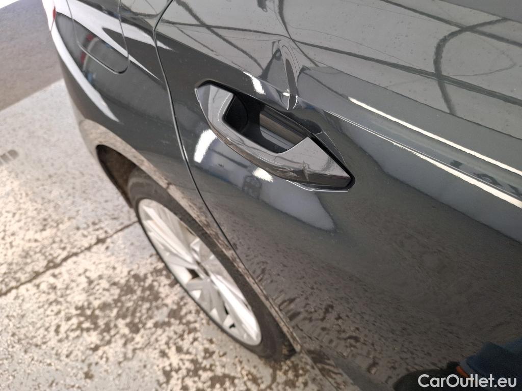  Audi  A3 AUDI  Sportback / 2020 / 5P / Berline 40 TFSI e 204 S Tronic Design Luxe #44