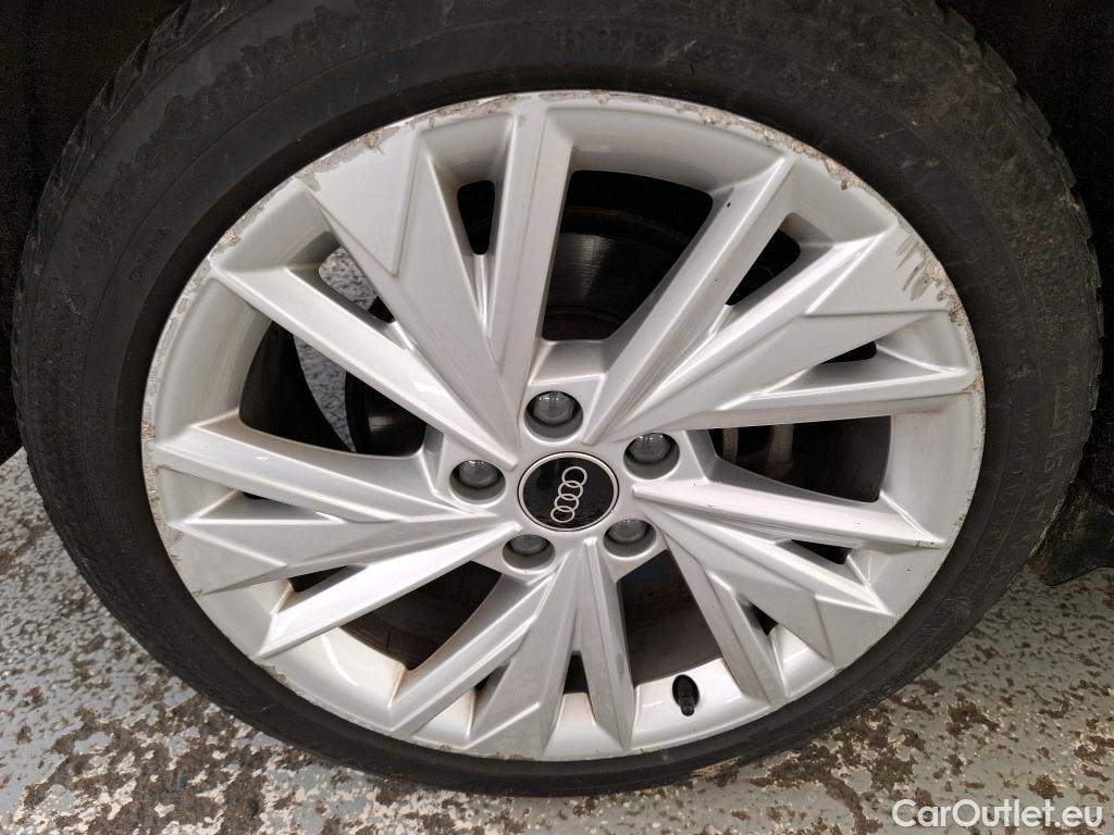  Audi  A3 AUDI  Sportback / 2020 / 5P / Berline 40 TFSI e 204 S Tronic Design Luxe #36