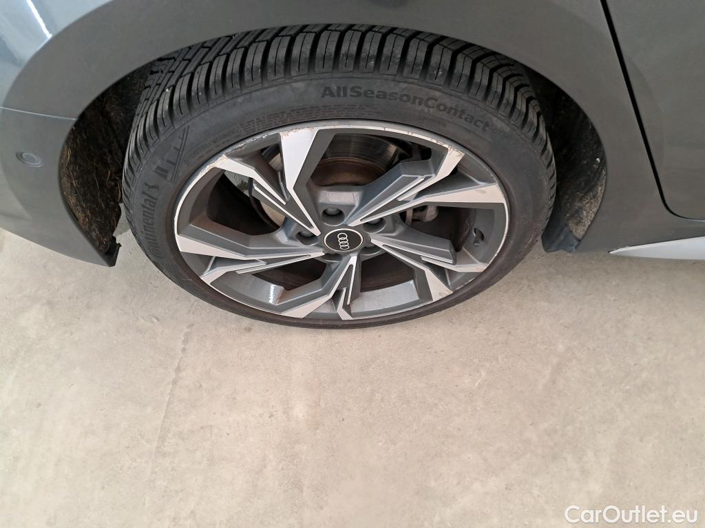  Audi  A3 AUDI  Sportback / 2020 / 5P / Berline 35 TFSI 150 MHEV S Tronic S Line #24