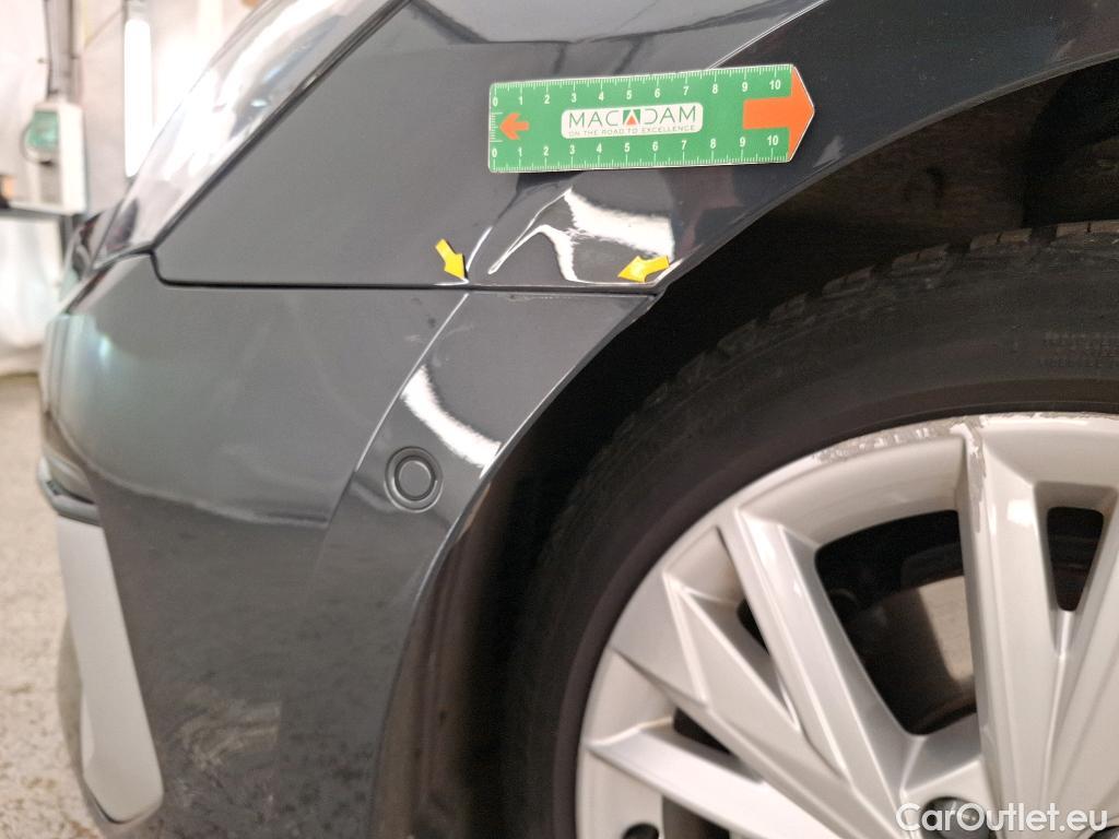  Audi  A3 AUDI  Sportback / 2020 / 5P / Berline 40 TFSI e 204 S Tronic Design Luxe #4