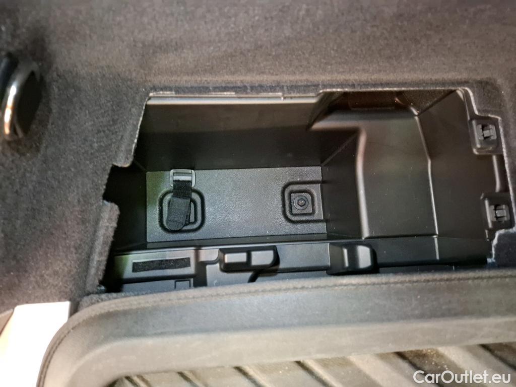  Bmw  Serie 3 BMW Série 3 Touring / 2019 / 5P / Break 320e 204ch Luxury BVA8 Hybride #7