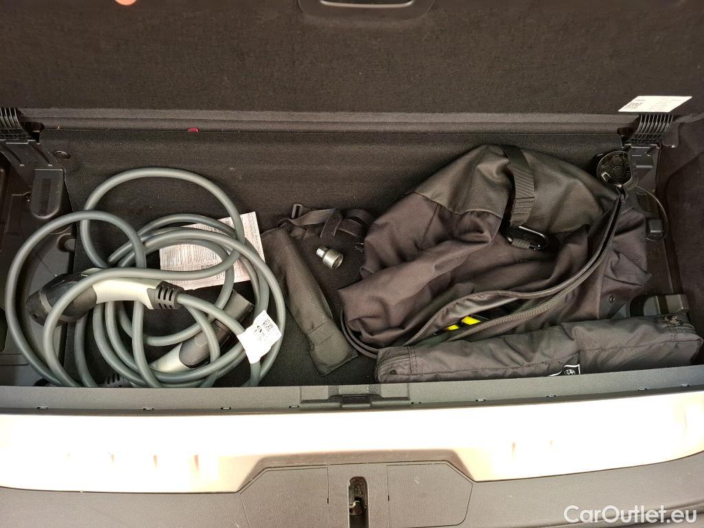  Bmw  Serie 3 BMW Série 3 Touring / 2019 / 5P / Break 320e 204ch Luxury BVA8 Hybride #8