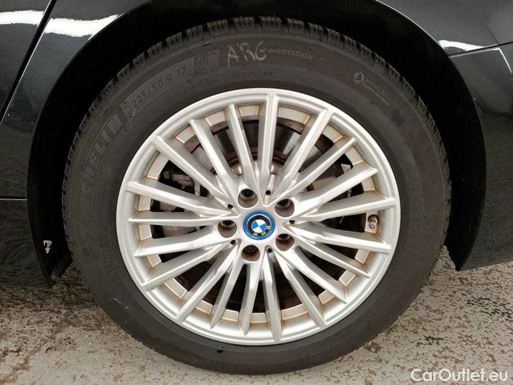  Bmw  Serie 3 BMW Série 3 Touring / 2019 / 5P / Break 320e 204ch Luxury BVA8 Hybride #4