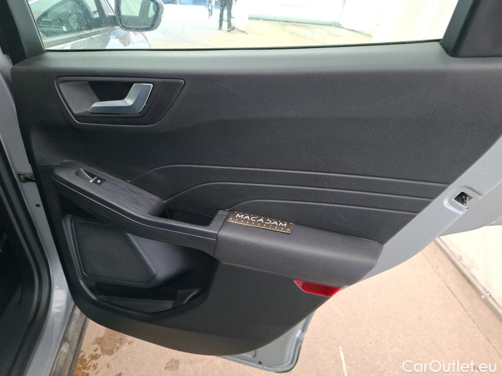  Ford  Kuga FORD  / 2019 / 5P / SUV 2.5 Dur 225 hybrid PHEV Pshift Titanium #9