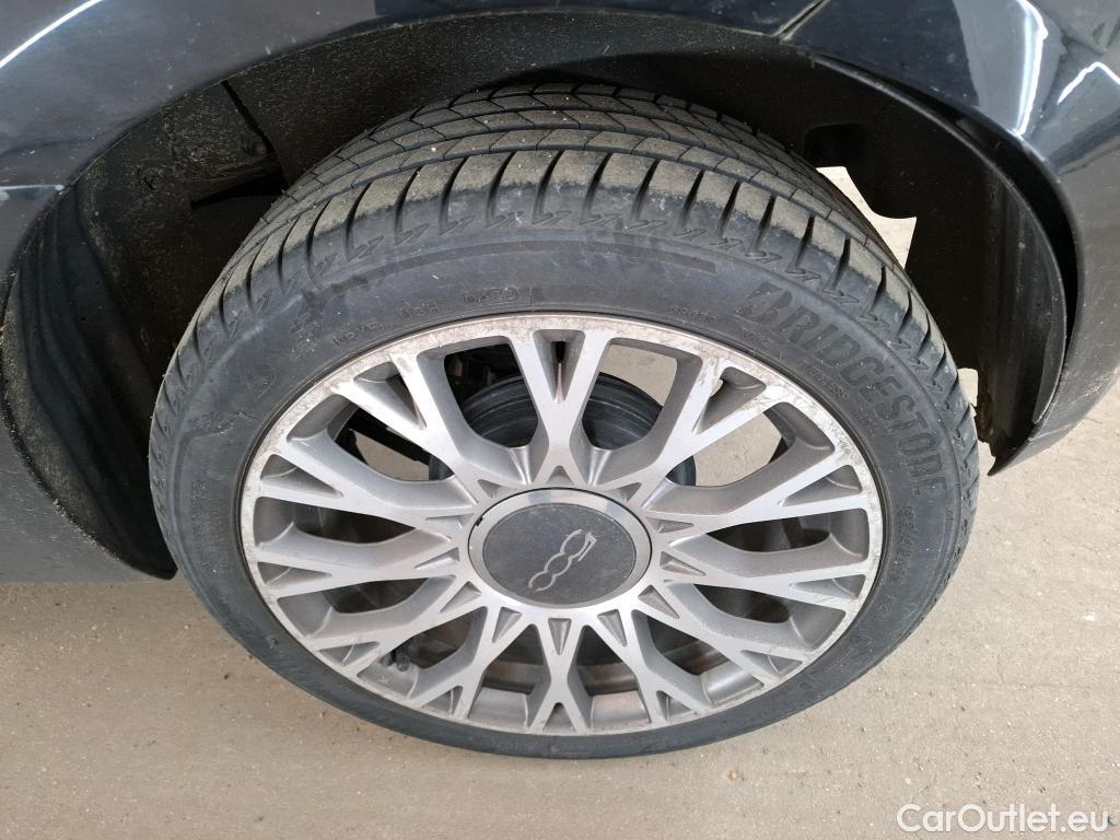  Fiat  500 FIAT  / 2015 / 3P / Berline 1.0 70ch BSG Star #28