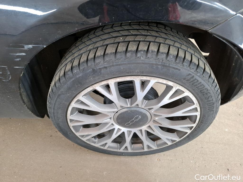  Fiat  500 FIAT  / 2015 / 3P / Berline 1.0 70ch BSG Star #46