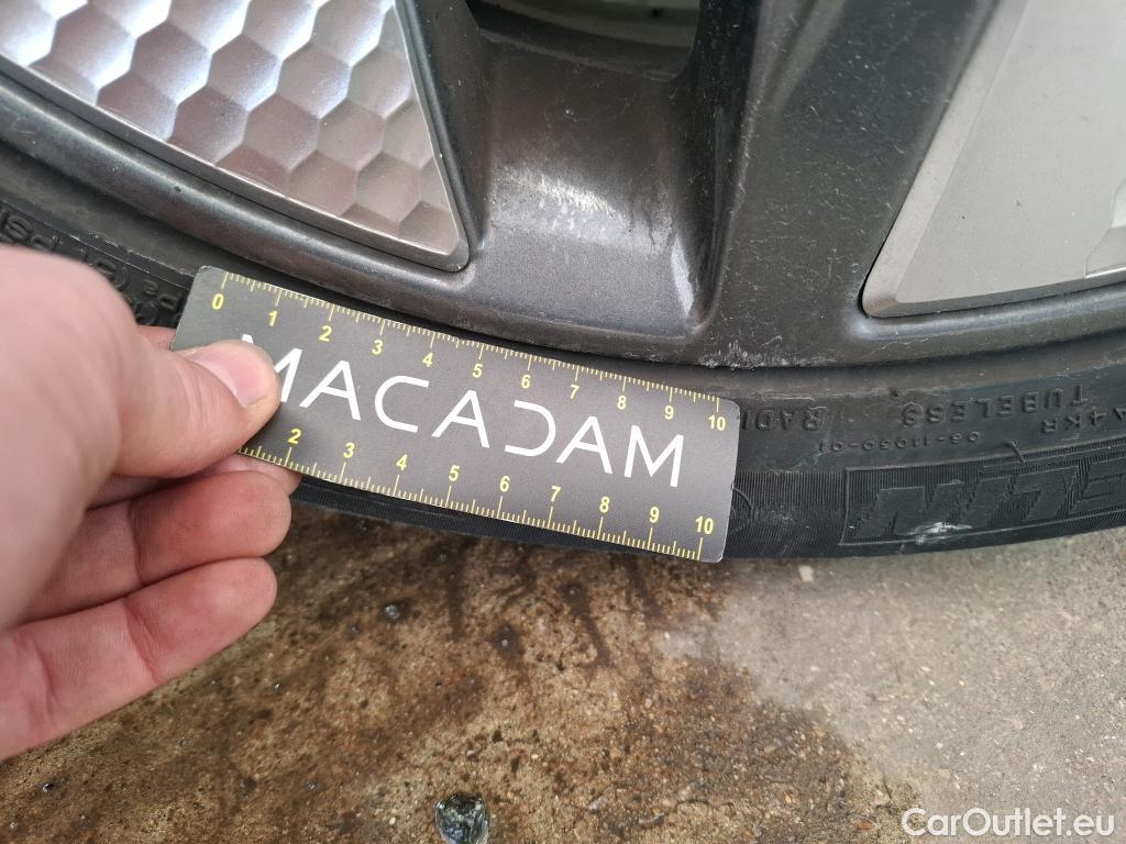  Hyundai   Ioniq Ioniq Executive Hybrid 1.6 GDI 140CV BVA6 E6dT #37