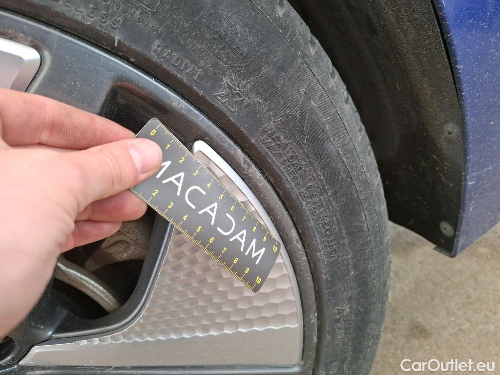  Hyundai   Ioniq Ioniq Executive Hybrid 1.6 GDI 140CV BVA6 E6dT #31