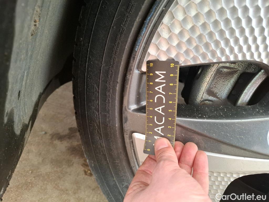  Hyundai   Ioniq Ioniq Executive Hybrid 1.6 GDI 140CV BVA6 E6dT #38