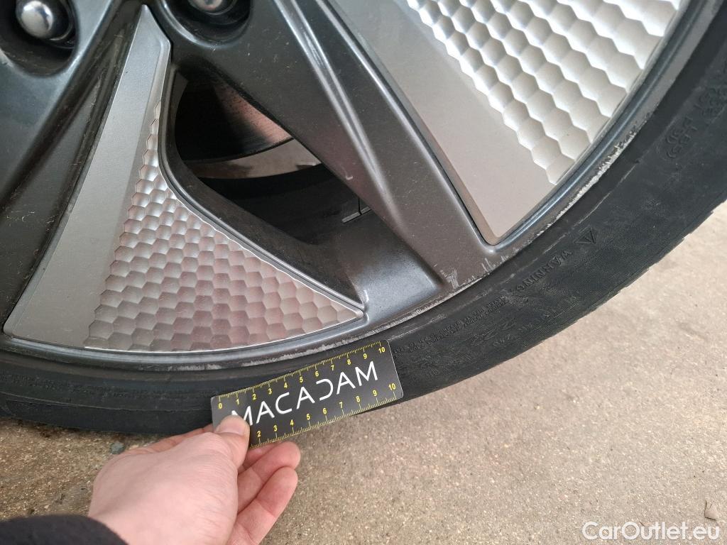  Hyundai   Ioniq Ioniq Executive Hybrid 1.6 GDI 140CV BVA6 E6dT #44