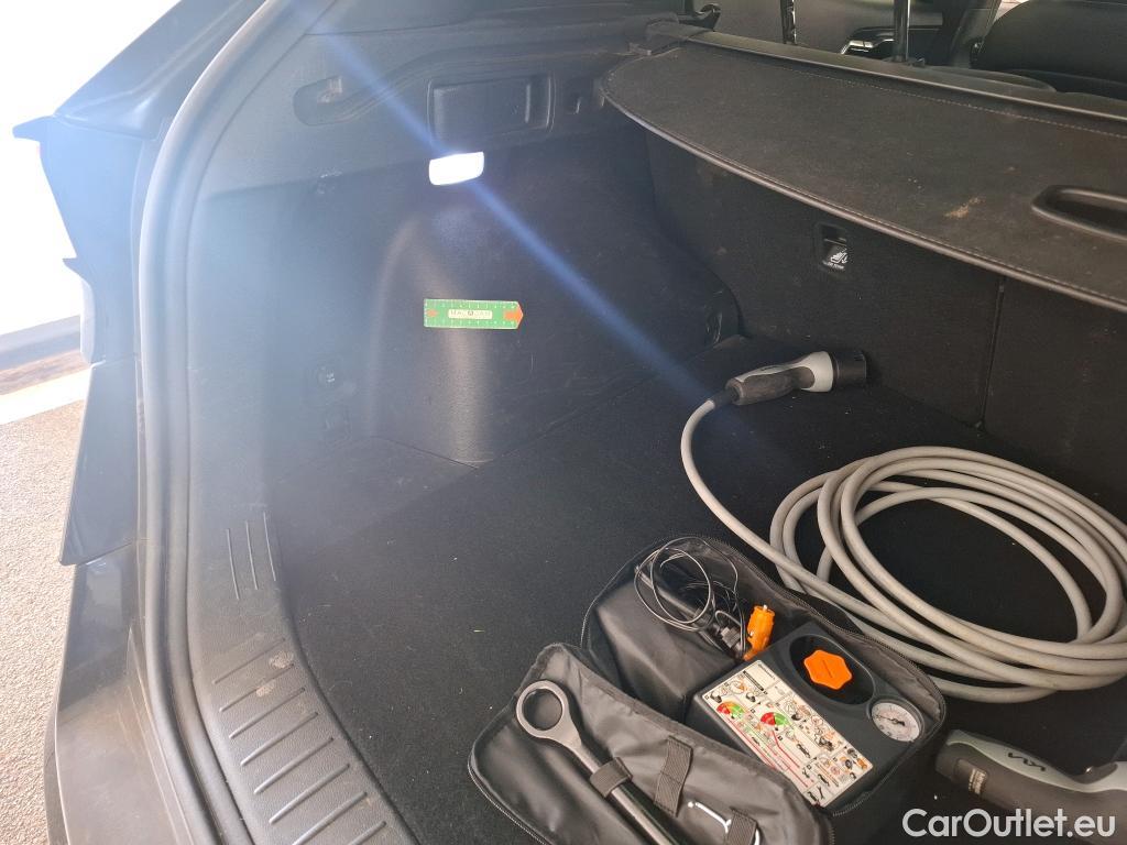  KIA  Sportage KIA  / 2021 / 5P / SUV 1.6 T-GDI 265 PHEV AUTO 4WD GT-L PREM BU #4