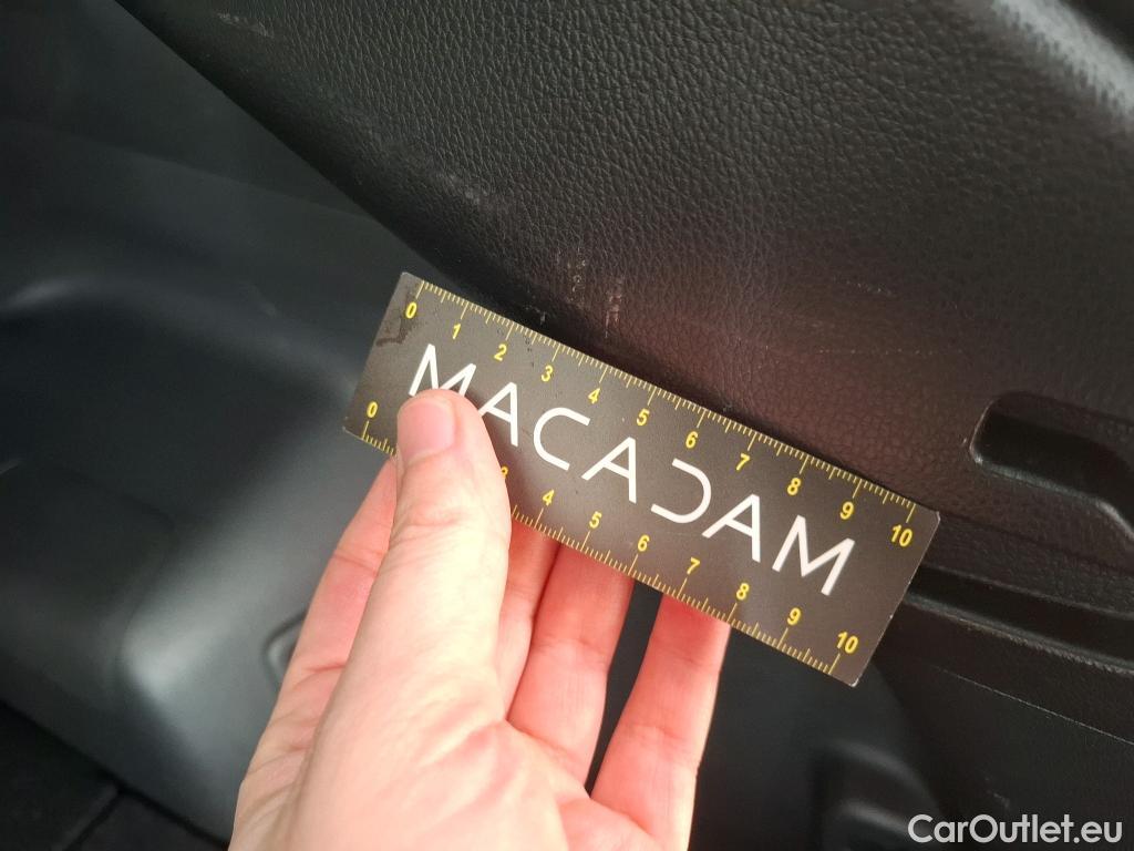  Land Rover  Discovery MITSUBISHI Eclipse Cross / 2020 / 5P / SUV 2.4 Twin Motor 4WD Intense Style #16