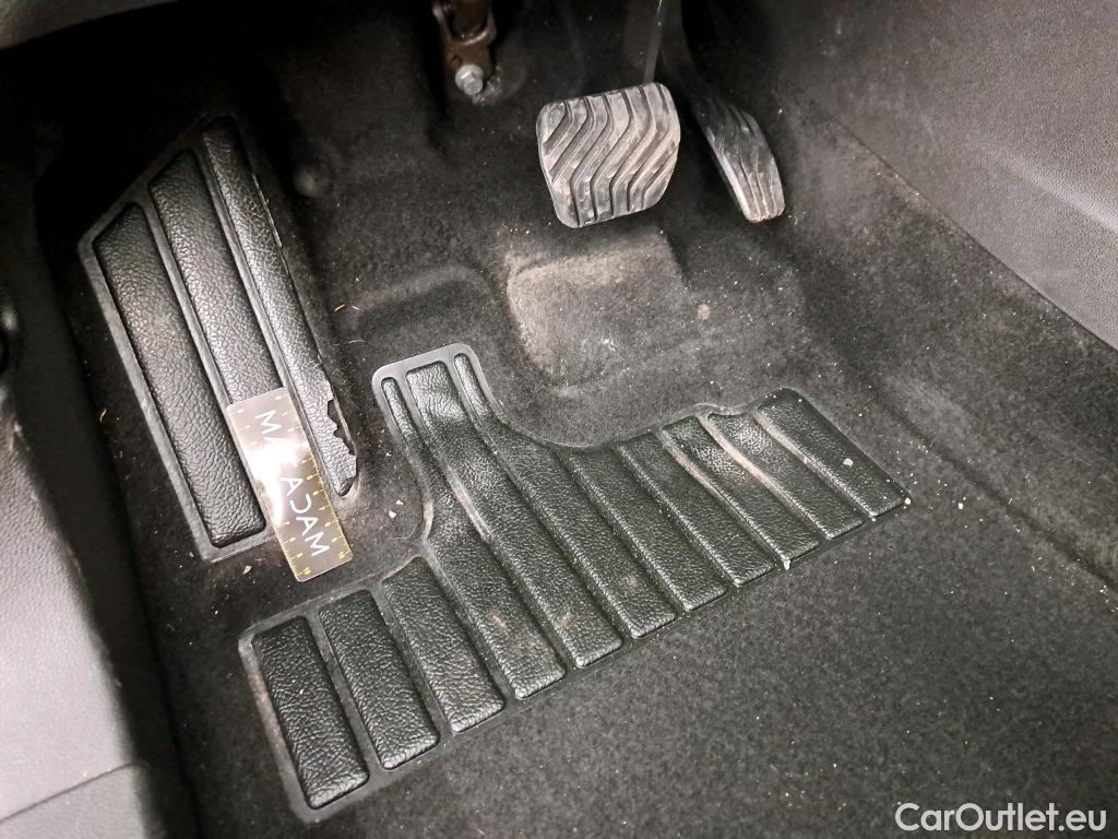  Renault  Captur  II Techno 1.6 E-TECH Hybrid 145CV BVA6 E6d #3