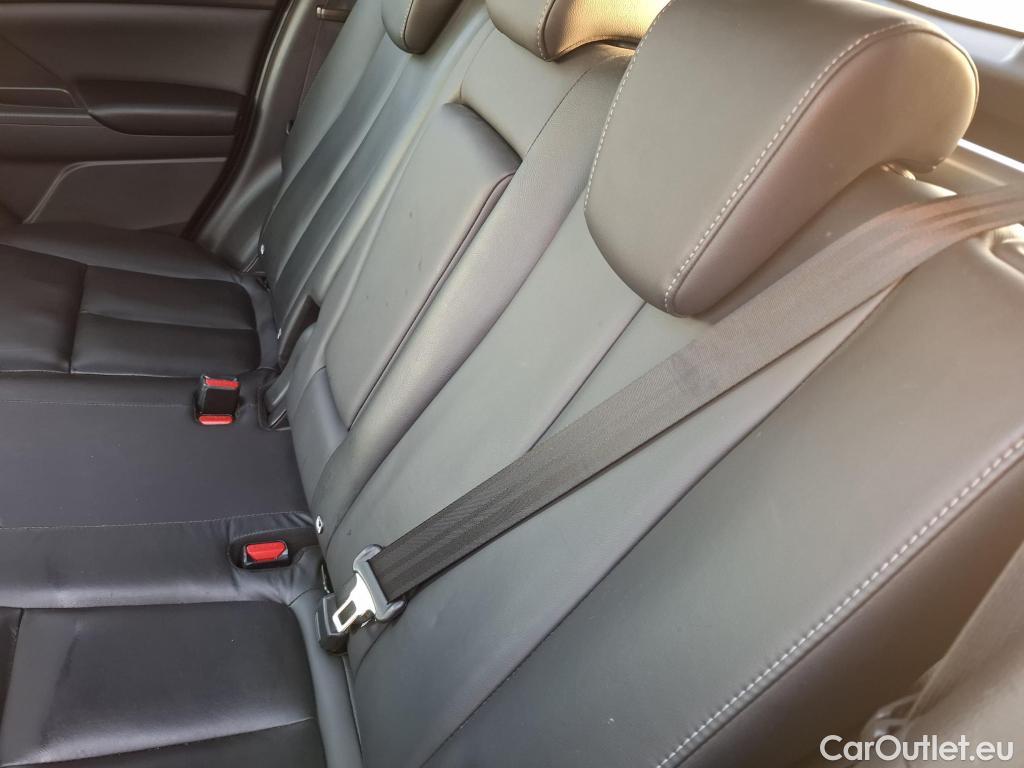  Land Rover  Discovery MITSUBISHI Eclipse Cross / 2020 / 5P / SUV 2.4 Twin Motor 4WD Intense Style #25