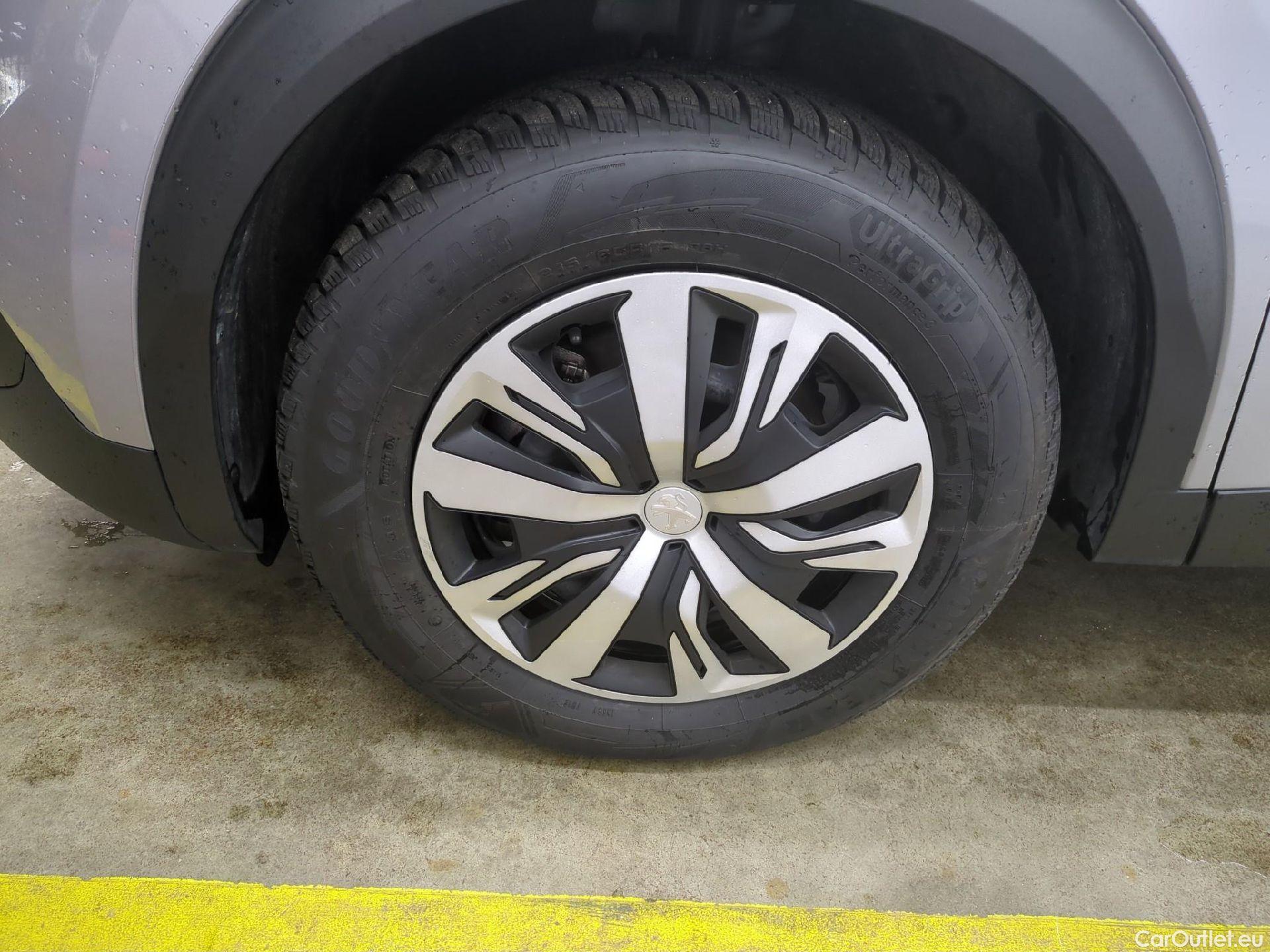  Peugeot  2008  (e-) Active Pack 50kWh BVA #1